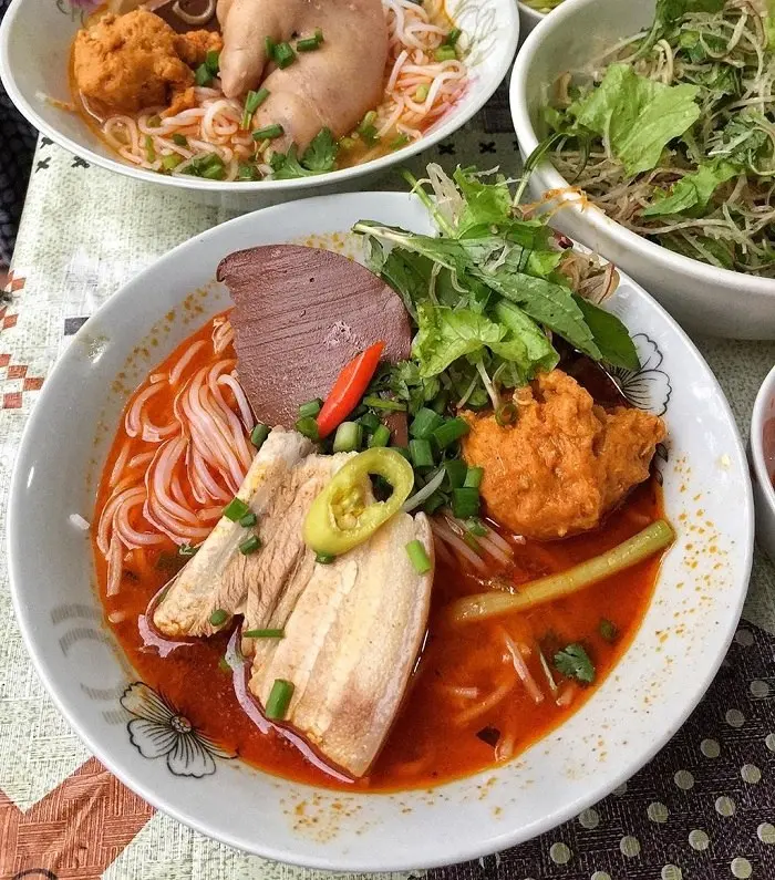 Top 7 qu&aacute;n b&uacute;n b&ograve; Huế ngon cho&aacute;ng v&aacute;ng qu&ecirc;n lối về khiến ai ăn cũng nhớ 5