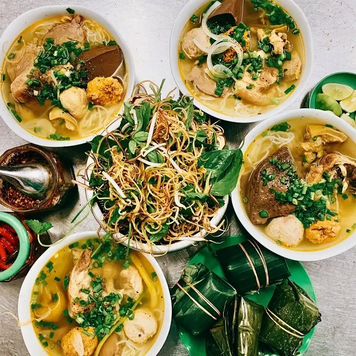 Top 7 qu&aacute;n b&uacute;n b&ograve; Huế ngon cho&aacute;ng v&aacute;ng qu&ecirc;n lối về khiến ai ăn cũng nhớ 2
