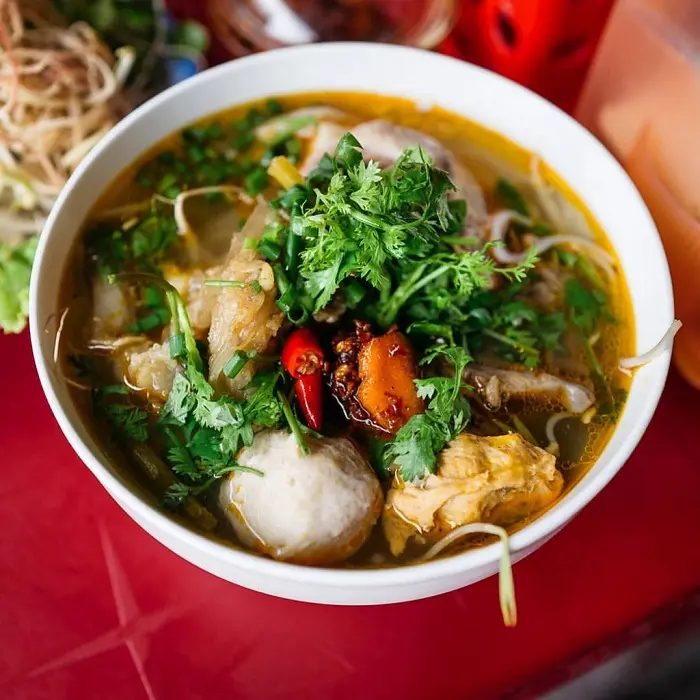 Top 7 qu&aacute;n b&uacute;n b&ograve; Huế ngon cho&aacute;ng v&aacute;ng qu&ecirc;n lối về khiến ai ăn cũng nhớ 8