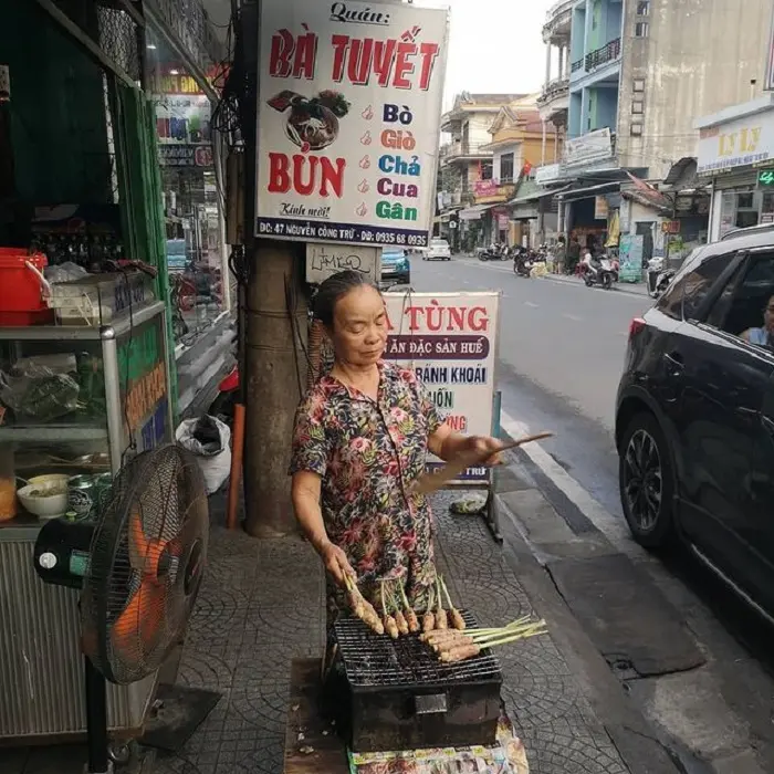 Top 7 qu&aacute;n b&uacute;n b&ograve; Huế ngon cho&aacute;ng v&aacute;ng qu&ecirc;n lối về khiến ai ăn cũng nhớ 7