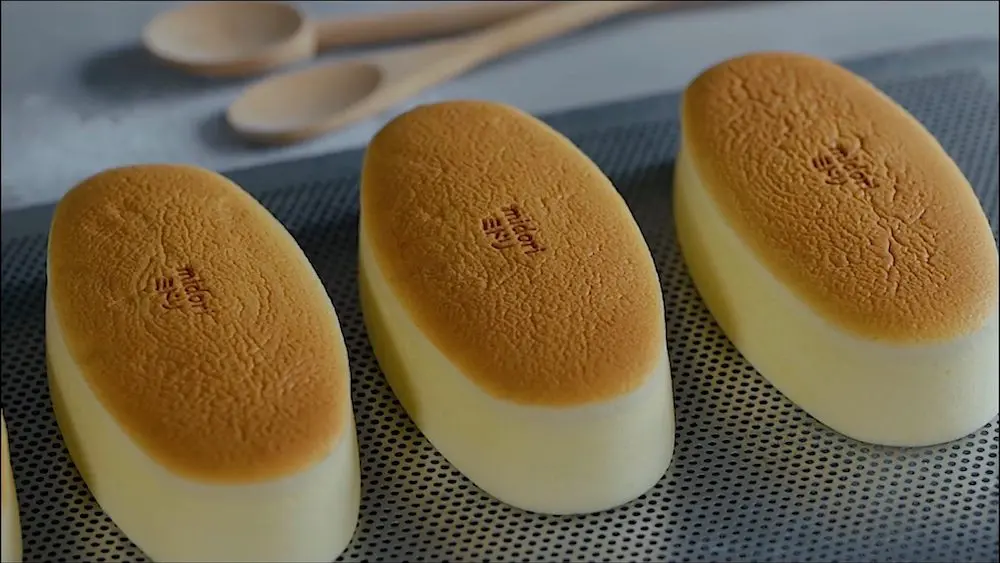 U m&ecirc; kh&ocirc;ng lối tho&aacute;t phong c&aacute;ch Nhật Bản của Midori Sweets 14
