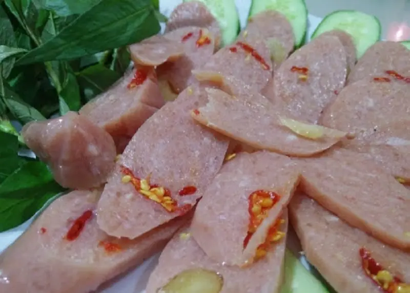 Đặc sản nem chua Huế - Món ngon được ưa chuộng vào dịp lễ Tết tại Huế