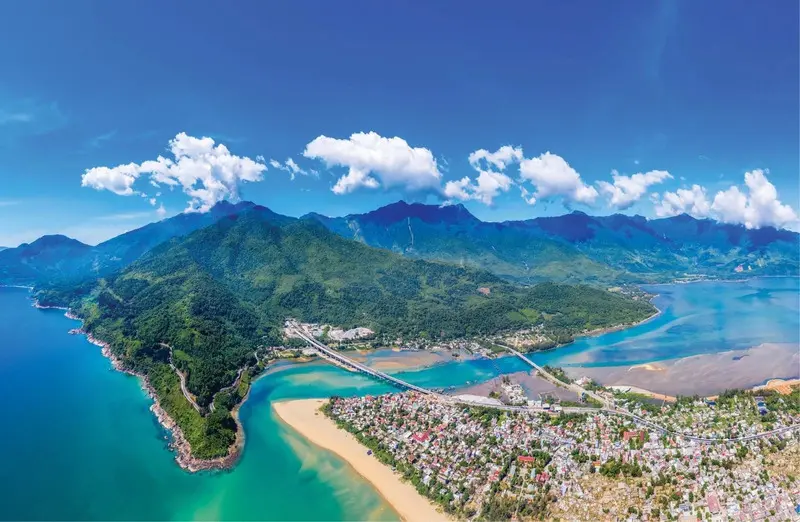 B&atilde;i biển Lăng C&ocirc; một bức tranh thuần khiết của xứ Huế 3