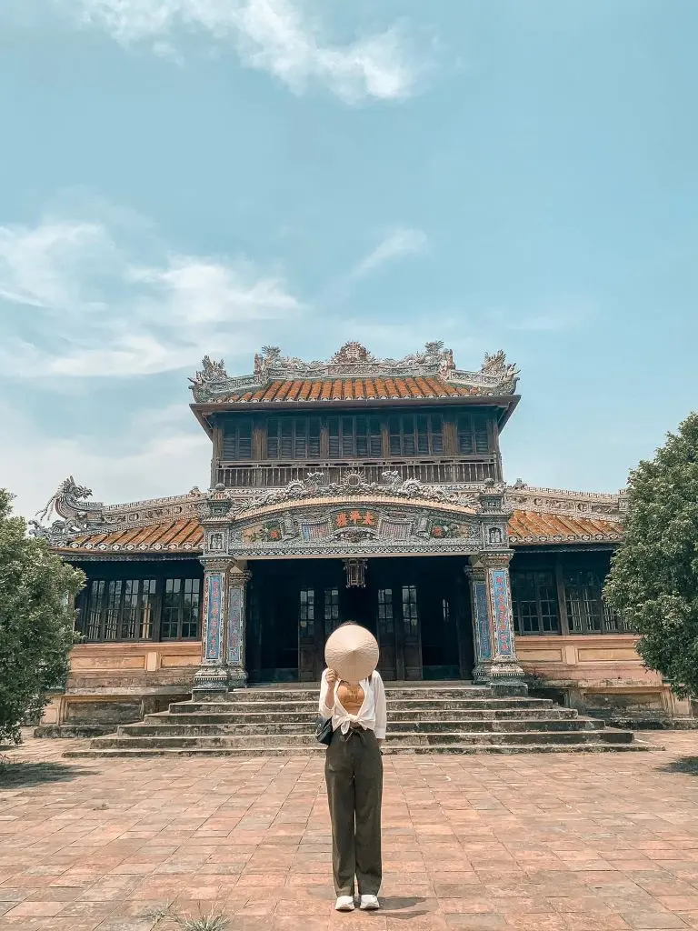 Check in lần đầu ti&ecirc;n du lịch Huế c&ugrave;ng c&ocirc; n&agrave;ng 9X Ho&agrave;i Nguyễn xinh đẹp 13