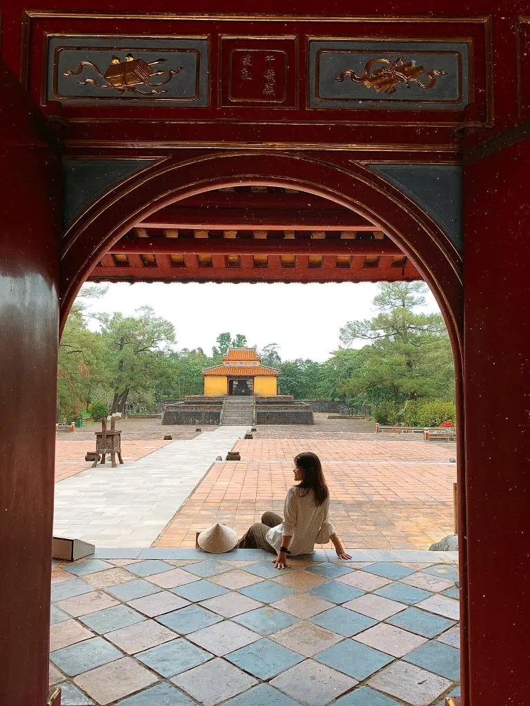 Check in lần đầu ti&ecirc;n du lịch Huế c&ugrave;ng c&ocirc; n&agrave;ng 9X Ho&agrave;i Nguyễn xinh đẹp 12