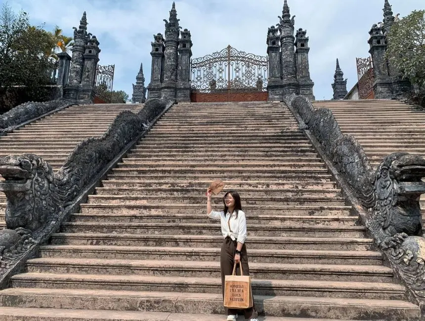 Check in lần đầu ti&ecirc;n du lịch Huế c&ugrave;ng c&ocirc; n&agrave;ng 9X Ho&agrave;i Nguyễn xinh đẹp 11