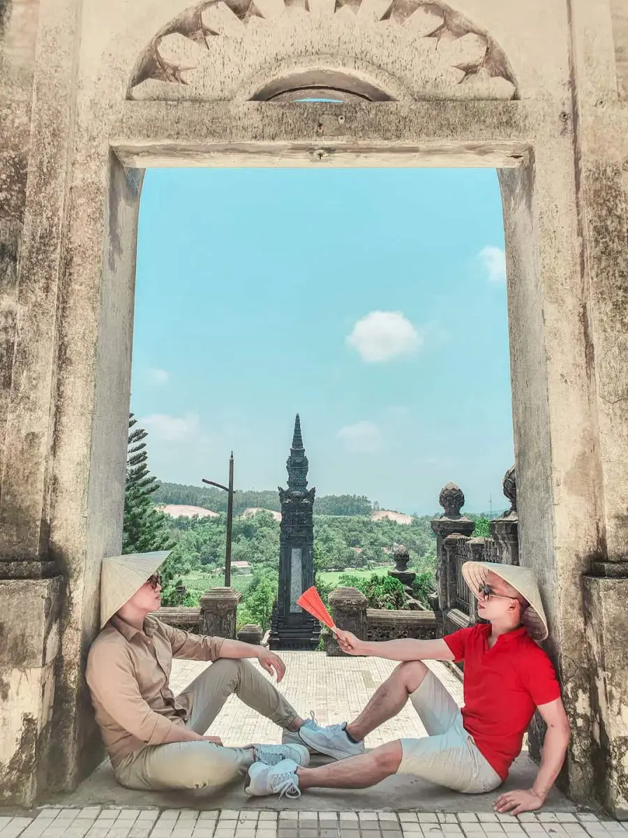 C&ugrave;ng bạn th&acirc;n Kh&aacute;m ph&aacute; Huế v&agrave; đem về bộ ảnh sống ảo triệu view 11