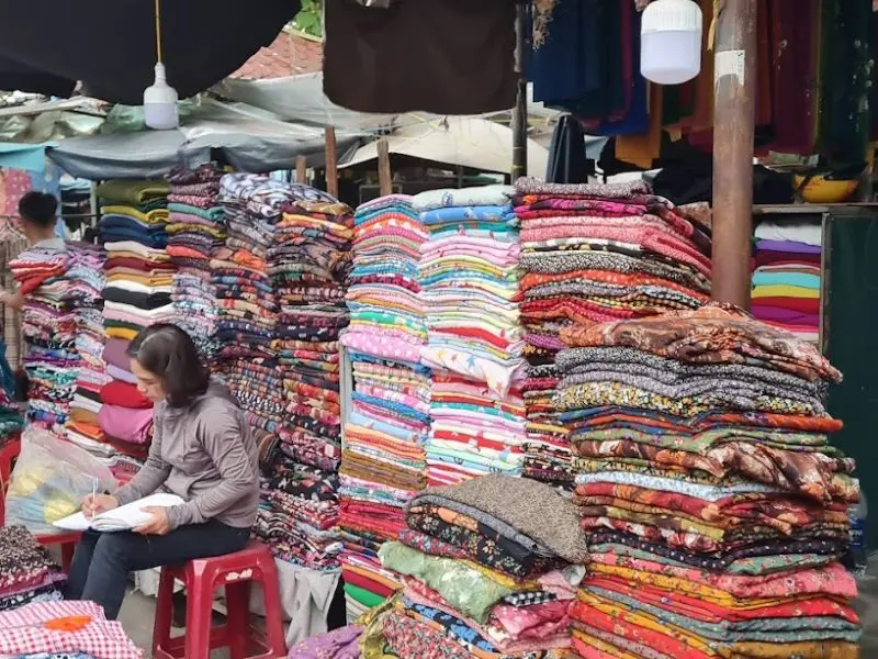 Khám phá Chợ Tây Lộc Huế: Điểm đến vui chơi, mua sắm và ăn uống 7