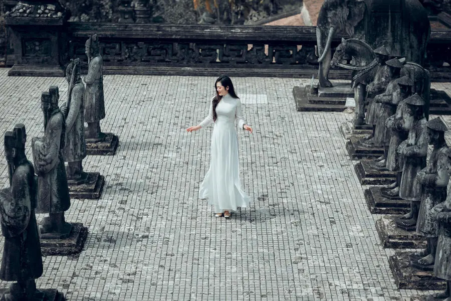Lăng Khải Định và vẻ đẹp huyền bí xen lẫn nét cổ kính 5