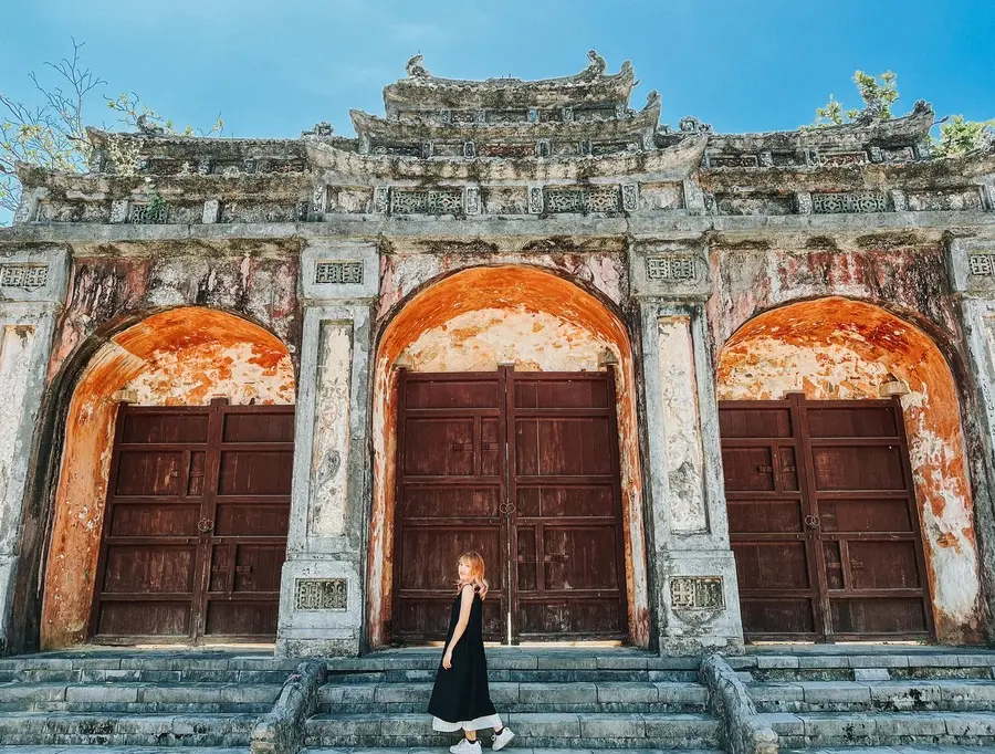 Lăng Minh Mạng, điểm đến rực rỡ sắc màu tại thành phố Huế 4