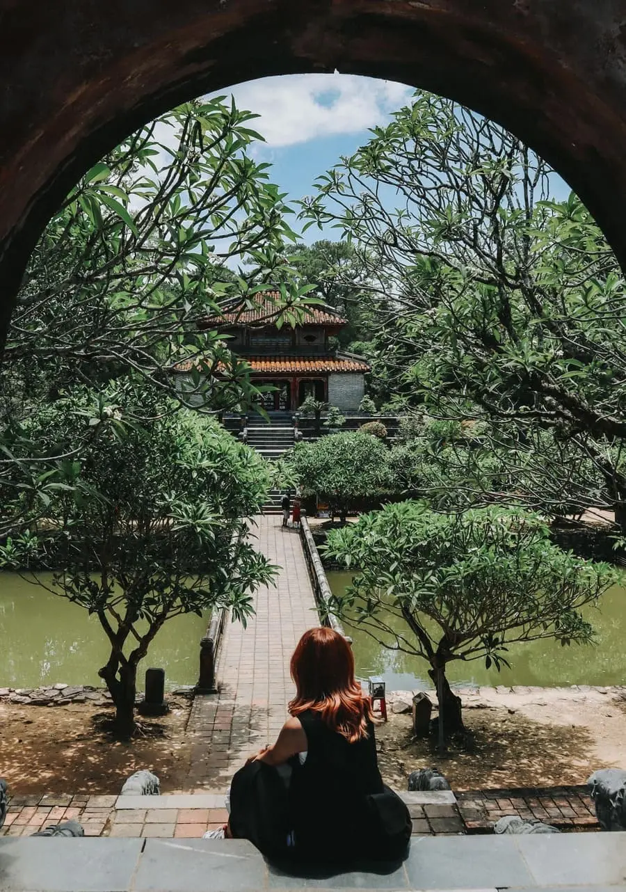 Lăng Minh Mạng, điểm đến rực rỡ sắc màu tại thành phố Huế 5