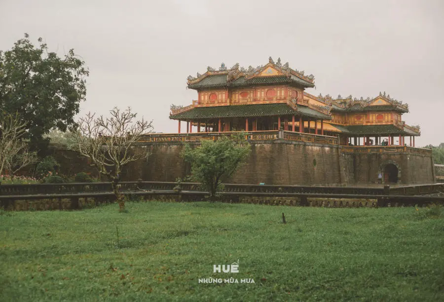 Ngắm nh&igrave;n Huế những m&ugrave;a mưa buồn man m&aacute;c 7