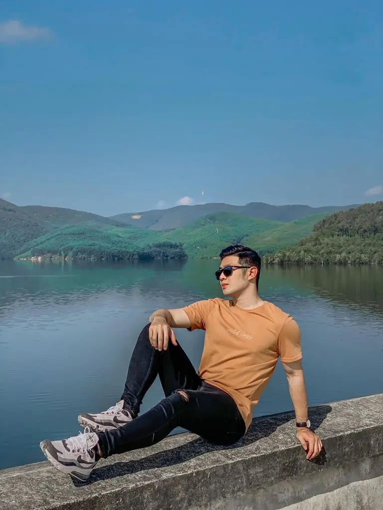Theo ch&acirc;n hot boy 9X Phương T&ugrave;ng check Hồ Khe Ngang thơ mộng tại Huế 7