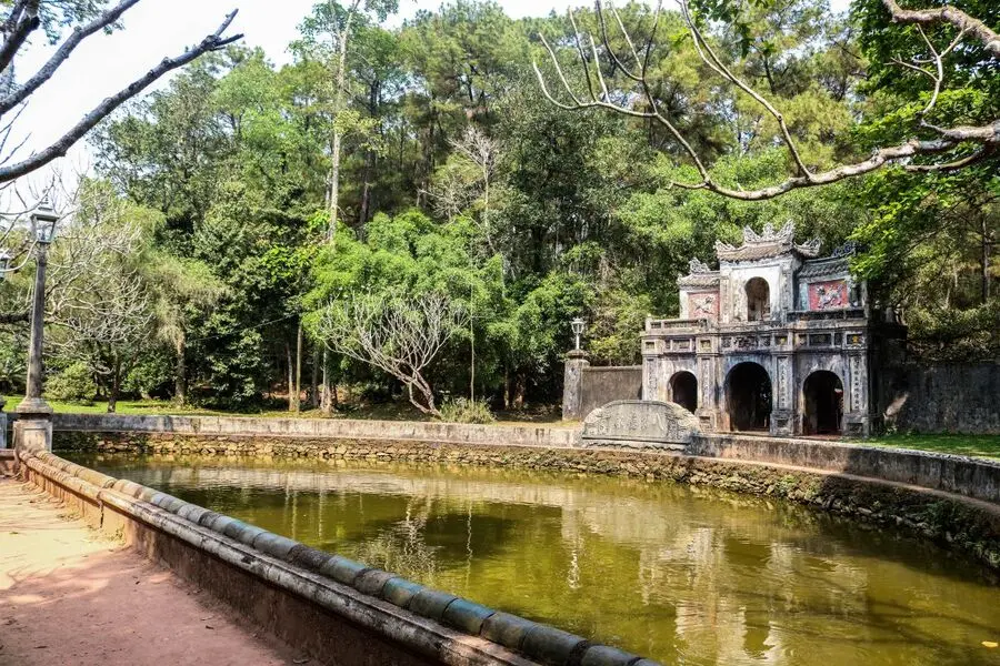 Về Ch&ugrave;a Từ Hiếu tham quan kh&ocirc;ng gian t&acirc;m linh nhẹ nh&agrave;ng 4