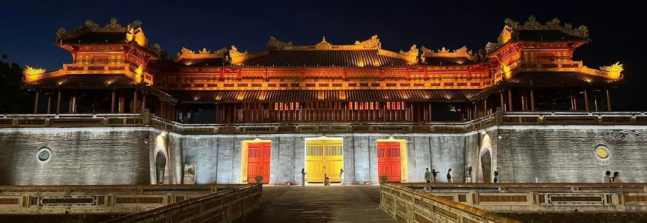 Review 40 ngày ở Huế đầy kỷ niệm đáng nhớ của Ngô Thanh Thúy