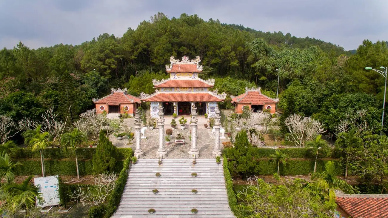 Lễ hội đền Huyền Tr&acirc;n C&ocirc;ng Ch&uacute;a - Lễ hội Tưởng nhớ c&aacute;c bậc tiền nh&acirc;n tại Thừa Thi&ecirc;n - Huế 3