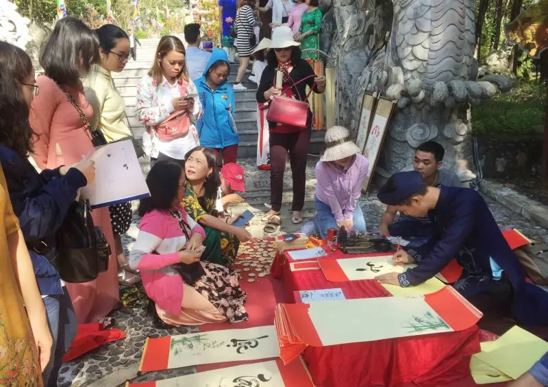 Lễ hội đền Huyền Tr&acirc;n C&ocirc;ng Ch&uacute;a - Lễ hội Tưởng nhớ c&aacute;c bậc tiền nh&acirc;n tại Thừa Thi&ecirc;n - Huế 9