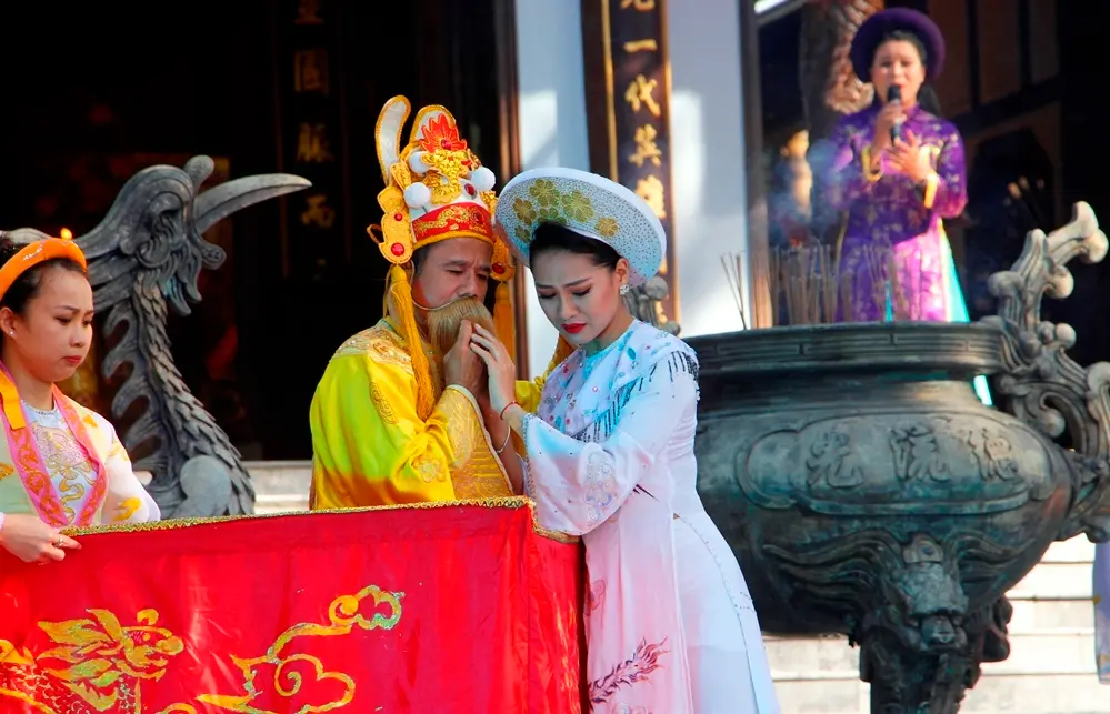 Lễ hội đền Huyền Tr&acirc;n C&ocirc;ng Ch&uacute;a - Lễ hội Tưởng nhớ c&aacute;c bậc tiền nh&acirc;n tại Thừa Thi&ecirc;n - Huế 8