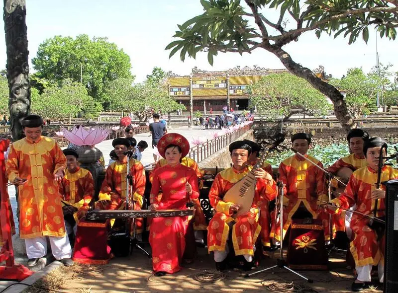 Tự h&agrave;o Nh&atilde; Nhạc cung đ&igrave;nh Huế di sản văn h&oacute;a phi vật thể của nh&acirc;n loại 12