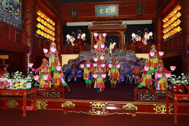 Tự h&agrave;o Nh&atilde; Nhạc cung đ&igrave;nh Huế di sản văn h&oacute;a phi vật thể của nh&acirc;n loại 14