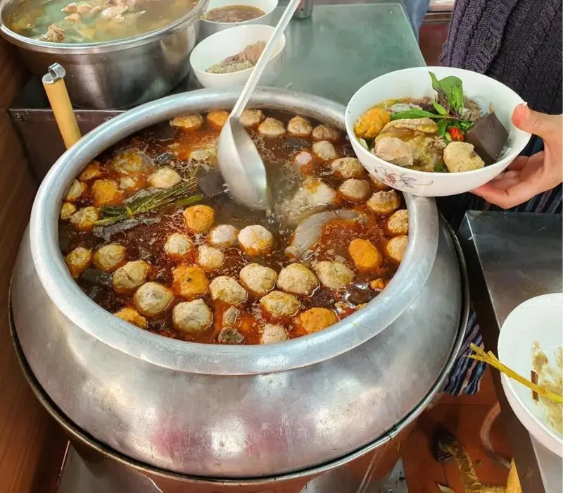 Du lịch Huế 3 ng&agrave;y 2 đ&ecirc;m tự t&uacute;c: H&agrave;nh tr&igrave;nh về miền di sản 11