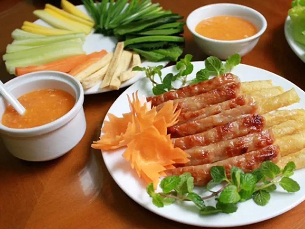 Nem Ninh Hòa - Quên sao đặng hương vị béo bùi của chiếc nem thịt nạc nơi xứ biển miền Trung hiền hòa 7
