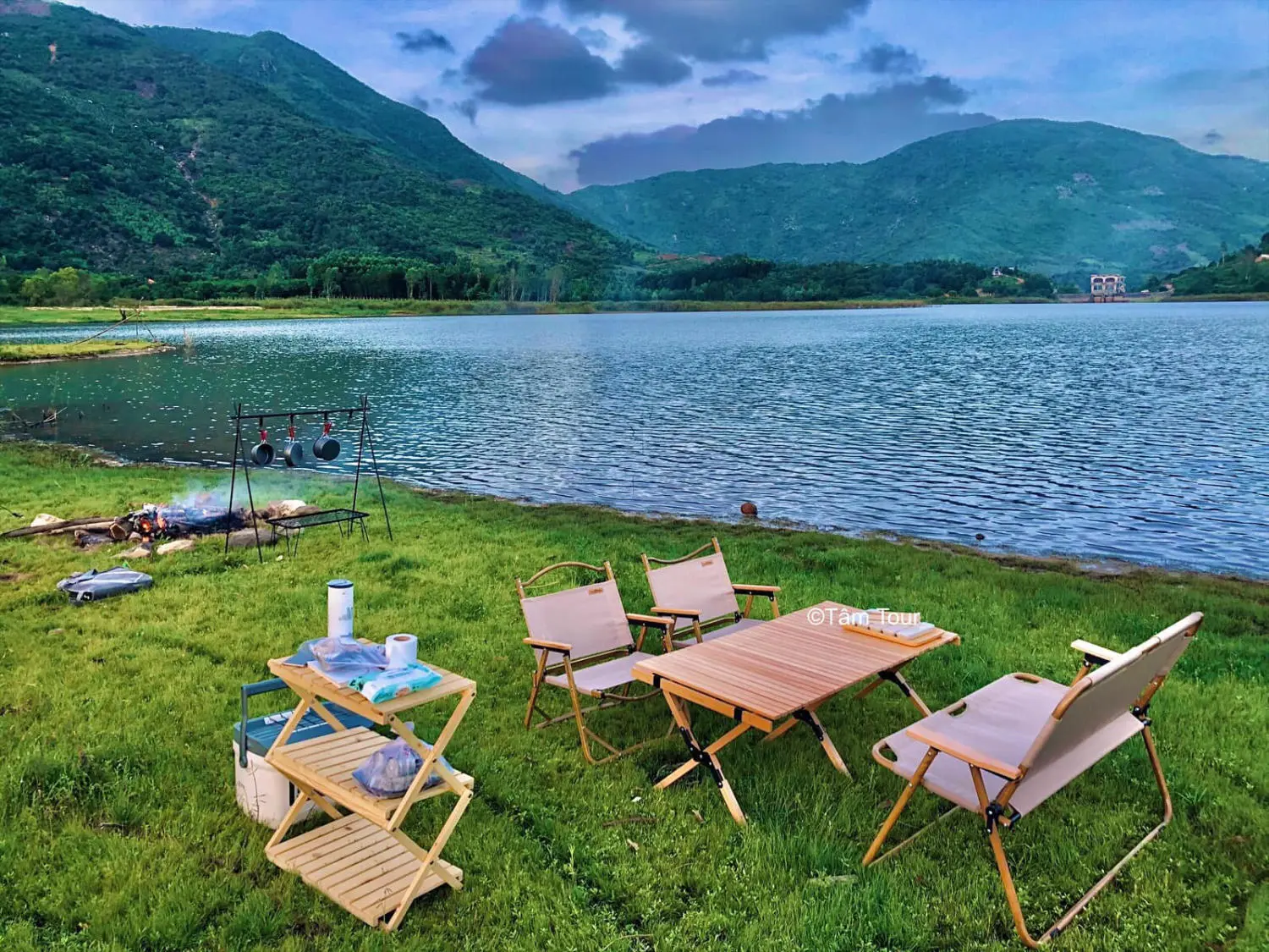 Buổi chiều ngồi chill - C&ugrave;ng T&acirc;m Tour cắm trại giữa n&uacute;i rừng Nha Trang đẹp tựa tranh vẽ 2