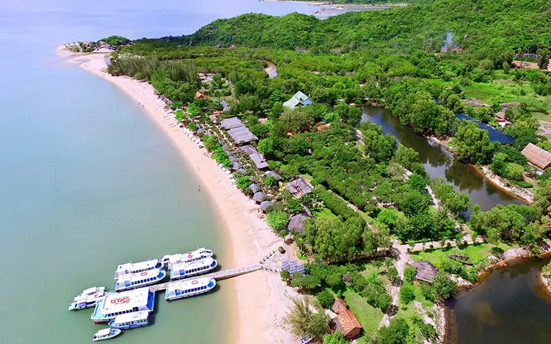 Lạc lối ở Vịnh Nha Phu - Thi&ecirc;n đường nhiệt đới trong l&ograve;ng biển cả 15