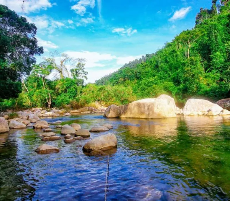 Suối Ti&ecirc;n Di&ecirc;n Kh&aacute;nh, thư gi&atilde;n giữa d&ograve;ng suối m&aacute;t lạnh 2