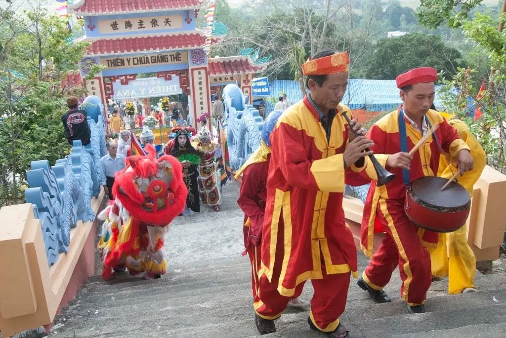 Lễ hội Am Ch&uacute;a - N&ocirc; nức trẩy hội c&ugrave;ng người d&acirc;n Kh&aacute;nh H&ograve;a 6