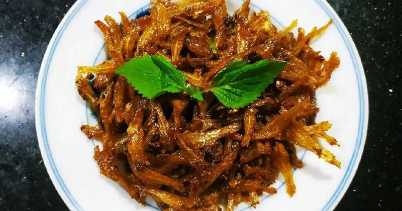 C&aacute; cơm rim đường H&ograve;n Sơn, m&oacute;n đặc sản đậm đ&agrave; hương vị biển 4