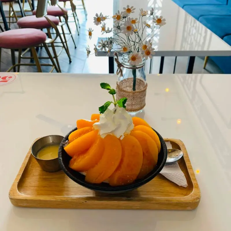 Đến SenLa Cafe thưởng thức m&oacute;n đ&aacute; b&agrave;o ngon miễn ch&ecirc; 2