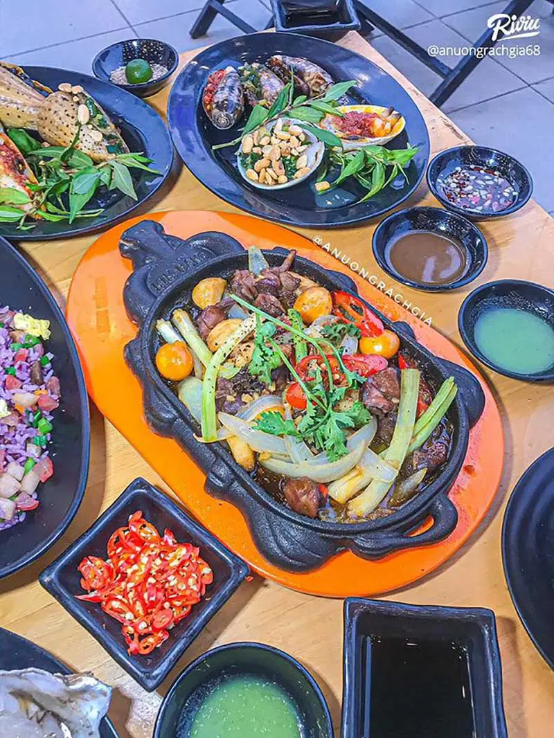 Gh&eacute; Nhậu L&agrave; Ph&ecirc; đ&aacute;nh ch&eacute;n thả ga c&ugrave;ng hội bạn th&acirc;n 7