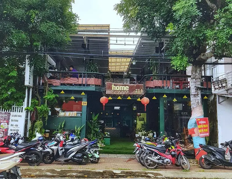 Home coffee v&agrave; kh&ocirc;ng gian mang đậm m&agrave;u sắc truyền thống 2