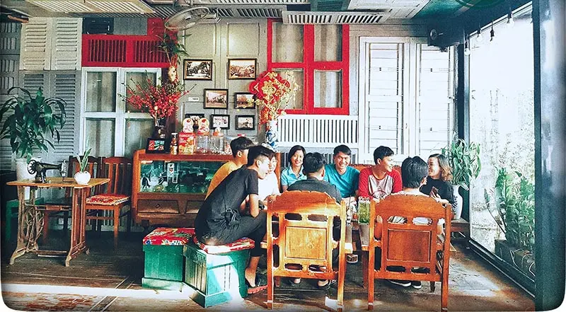 Home coffee v&agrave; kh&ocirc;ng gian mang đậm m&agrave;u sắc truyền thống 6