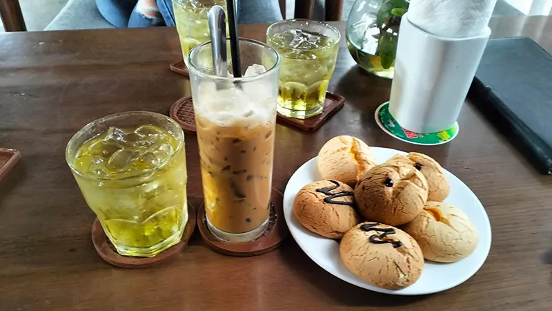 Kh&aacute;m ph&aacute; Sophia Cafe v&agrave; kh&ocirc;ng gian sang trọng, cổ điển 6