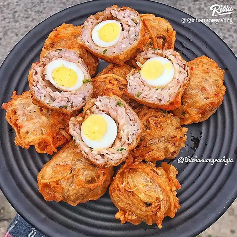 Thử Khoai môn bọc trứng chiên (cầu tạm Vàm Trư) vừa ngon vừa lạ 3
