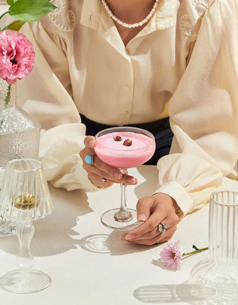 VƯU Cake Cafe, tiệm c&agrave; ph&ecirc; ch&acirc;u &Acirc;u c&ugrave;ng vẻ đẹp tựa cổ t&iacute;ch 7