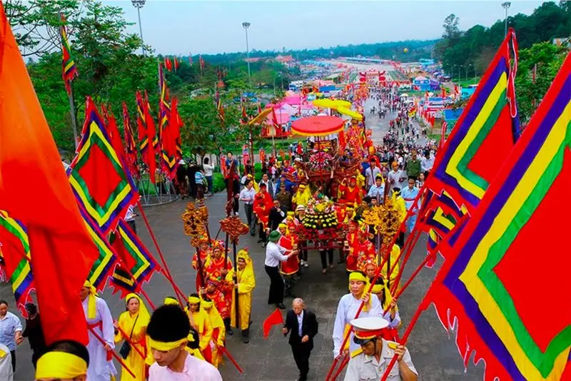 Lễ hội Giỗ Tổ H&ugrave;ng Vương thu h&uacute;t đ&ocirc;ng đảo t&iacute;n đồ du lịch 3