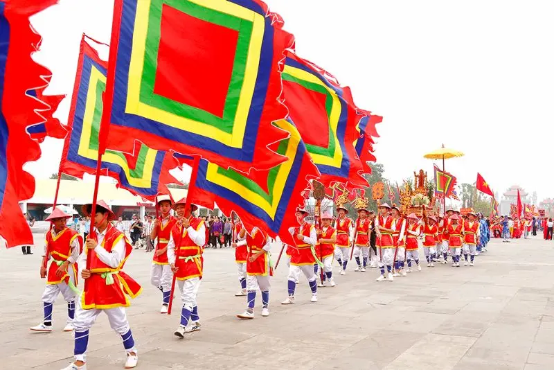 Lễ hội Giỗ Tổ H&ugrave;ng Vương thu h&uacute;t đ&ocirc;ng đảo t&iacute;n đồ du lịch 5