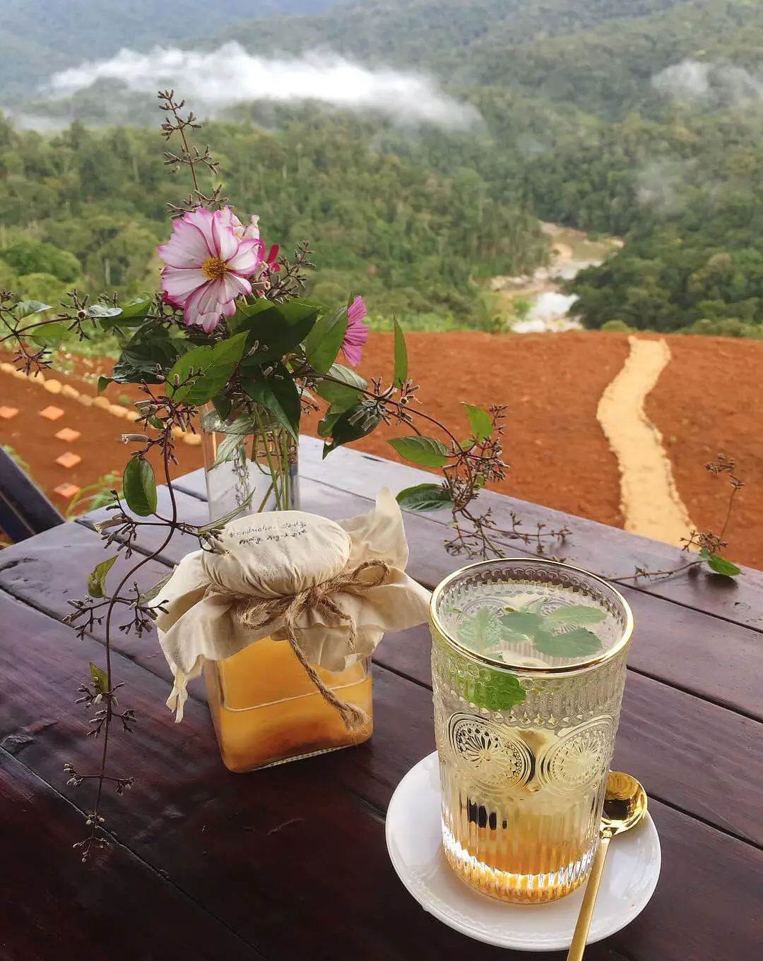 GlampRose, m&ocirc; h&igrave;nh c&agrave; ph&ecirc; v&agrave; homestay độc đ&aacute;o giữa l&ograve;ng Măng Đen 11