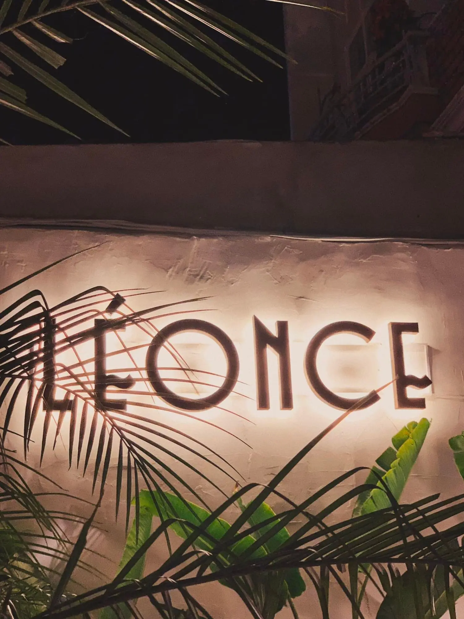 Kh&aacute;m ph&aacute; L&eacute;once Coffee Kon Tum nổi bật với phong c&aacute;ch Moroccan cực chất 2