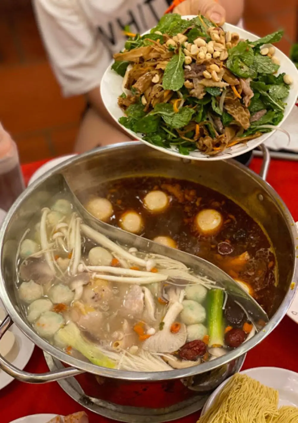 Măng Đen Lữ Qu&aacute;n, điểm ăn uống trứ danh tại Kon Tum 4