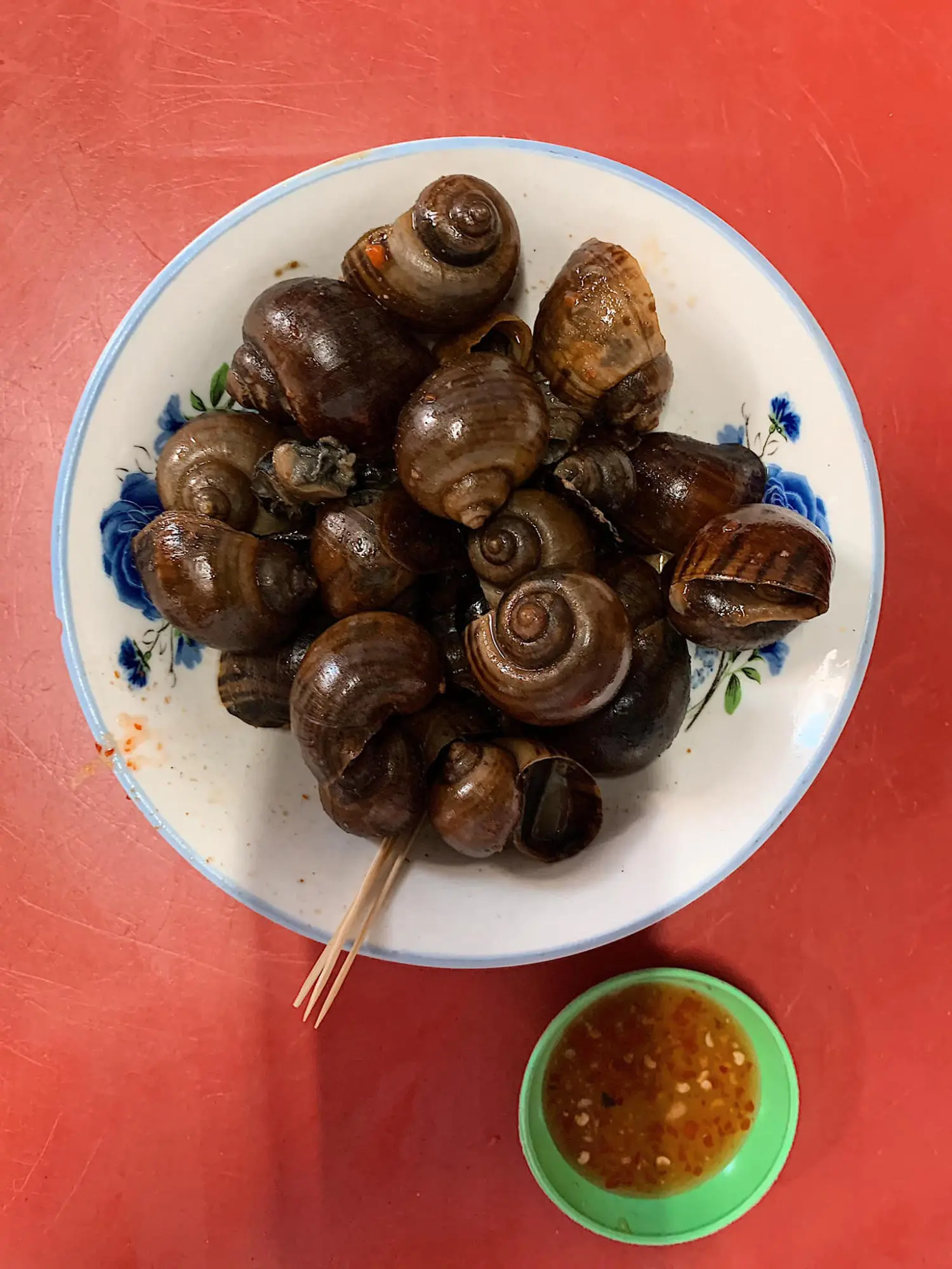 Qu&aacute;n ốc Bờ K&egrave;, qu&aacute;n ăn ngon l&acirc;u đời ở Kon Tum 3