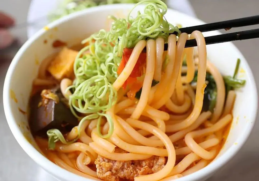 Thưởng thức m&oacute;n B&uacute;n đỏ T&acirc;y Nguy&ecirc;n thơm ngon nức tiếng gần xa 5