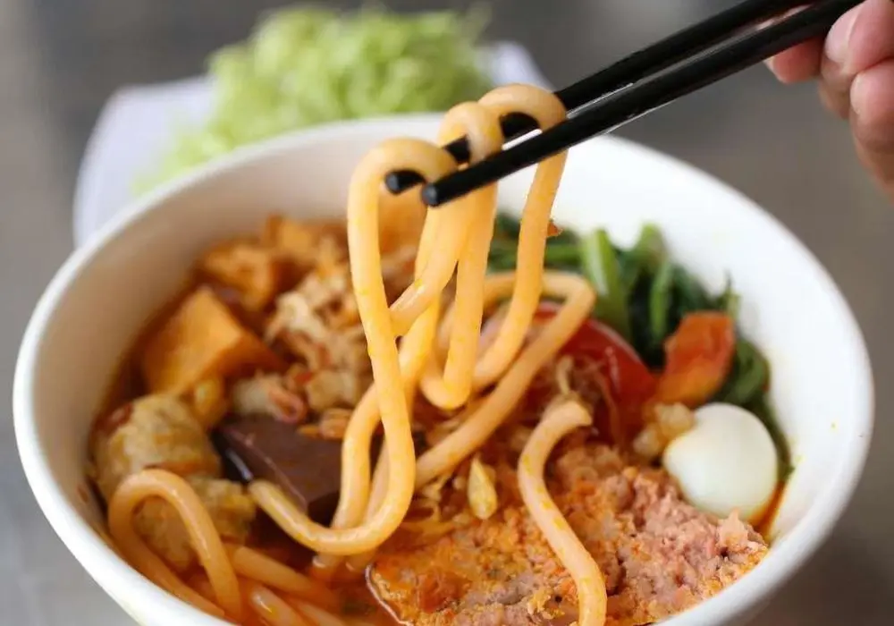 Thưởng thức m&oacute;n B&uacute;n đỏ T&acirc;y Nguy&ecirc;n thơm ngon nức tiếng gần xa 2