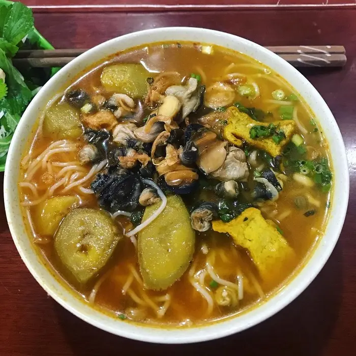 Quán ốc Bờ Kè, quán ăn ngon lâu đời ở Kon Tum