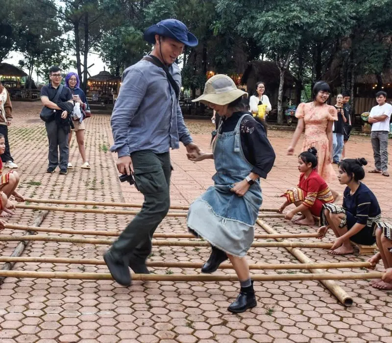 Chợ phi&ecirc;n Măng Đen, tận hưởng trọn vẹn vẻ đẹp v&ugrave;ng cao 16
