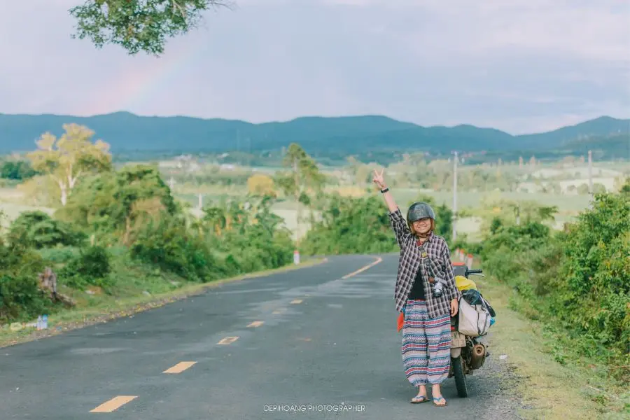 Lang thang Kon Tum kh&aacute;m ph&aacute; bức tranh h&ugrave;ng vĩ nơi đại ng&agrave;n b&igrave;nh y&ecirc;n 3