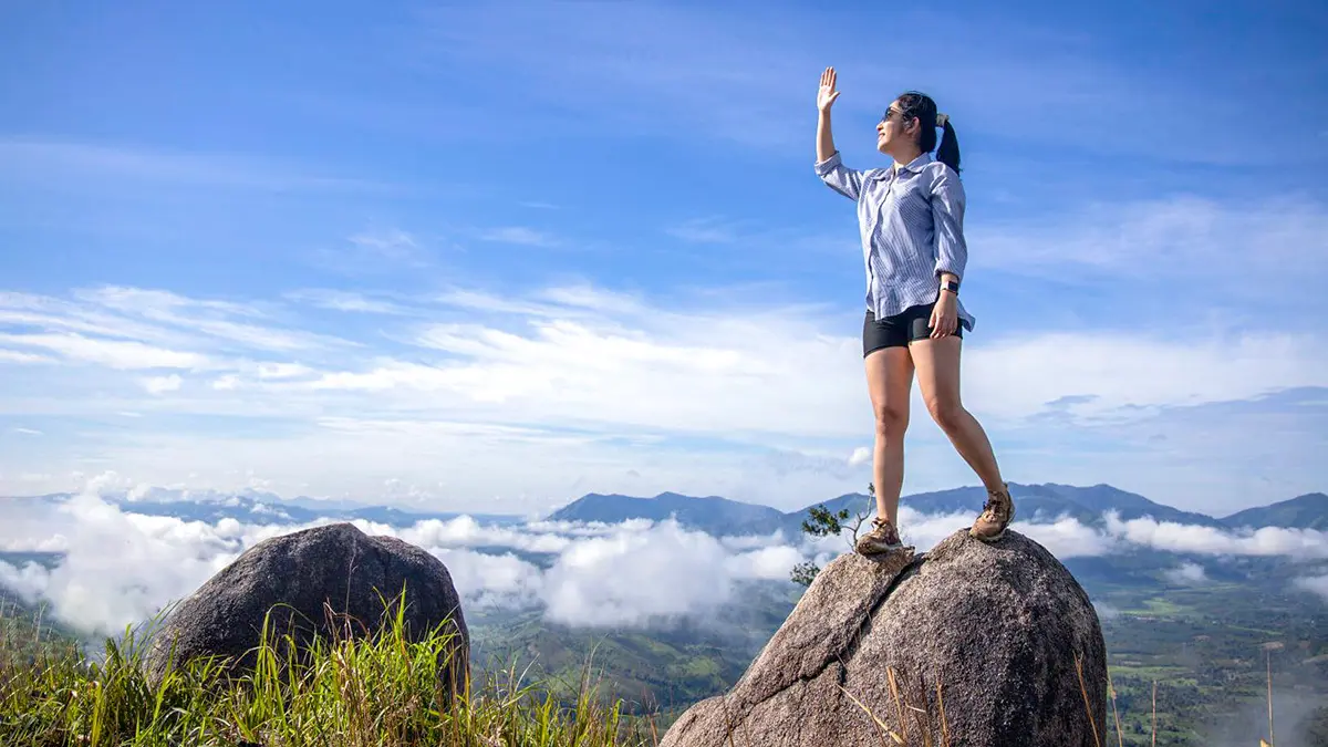 Săn m&acirc;y tr&ecirc;n đỉnh Chư Hreng, trải nghiệm kh&oacute; qu&ecirc;n tại Kon Tum 5